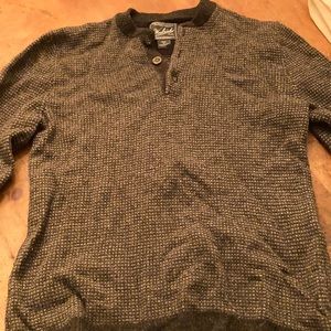 Men’s woolrich sweater